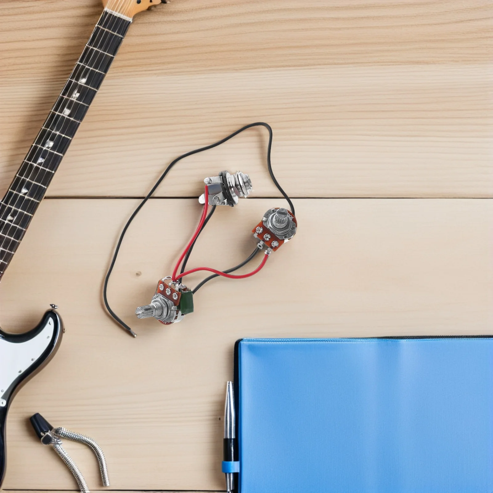 1Set Copper Jack Potentiometer Harness Guitar Durable Metal Plastic Wiring Harness Replacement Parts for Electric
1Set Copper Jack Potentiometer Harness Guitar Durable Metal Plastic Wiring Harness Replacement Parts for Electric