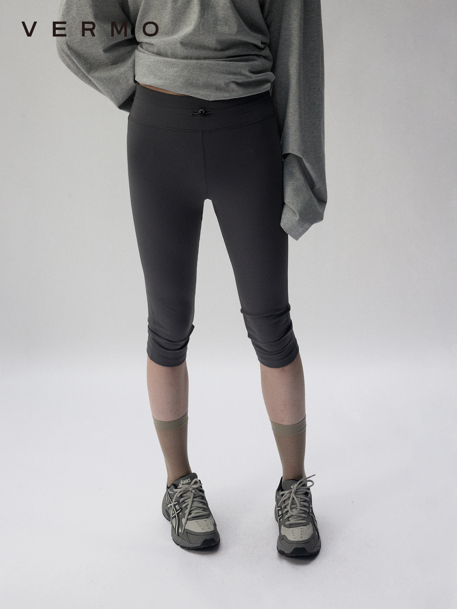 VERMO Yoga Leggings Knee Fold Design Shape Legging Versatile Seasonal Seven-Quarter Naked Feel Women's Slim Fit Casual Pants
VERMO Yoga Leggings Knee Fold Design Shape Legging Versatile Seasonal Seven-Quarter Naked Feel Women's Slim Fit Casual Pants