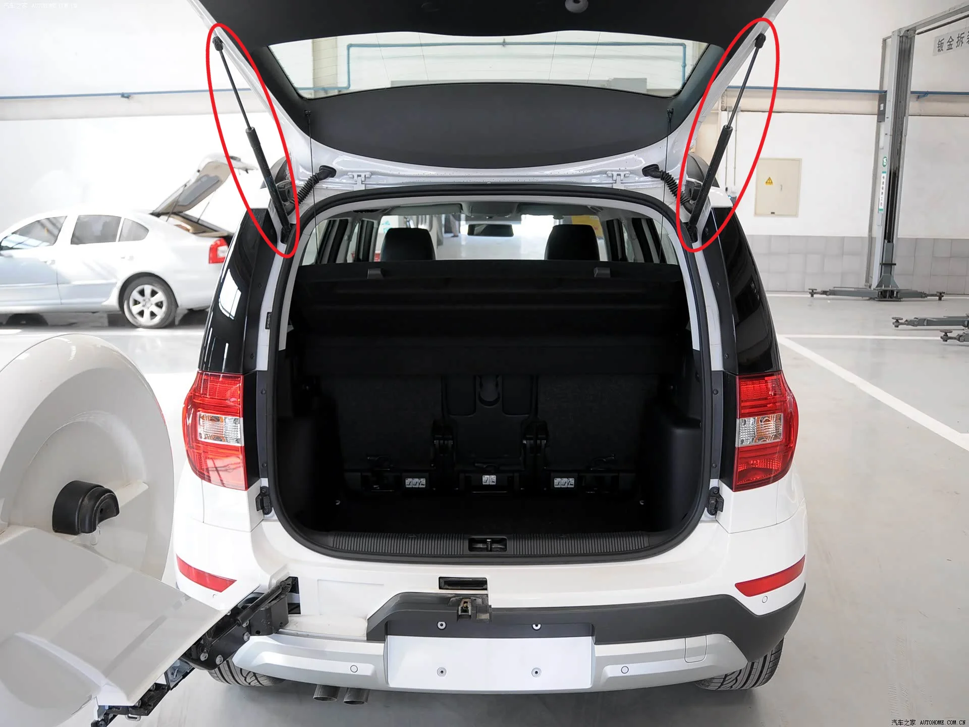 525MM 2PCS Back Door Stay Damper for 2009 2010 2011-2017 SKODA YETI (5L) Rear Tailgate Boot Gas Spring Struts Prop Lift Support
525MM 2PCS Back Door Stay Damper for 2009 2010 2011-2017 SKODA YETI (5L) Rear Tailgate Boot Gas Spring Struts Prop Lift Support
