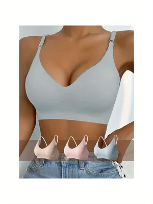 Three simple seamless bras, with cups, comfortable and breathable push-up bras, women's underwear and lingerie.
Three simple seamless bras, with cups, comfortable and breathable push-up bras, women's underwear and lingerie.