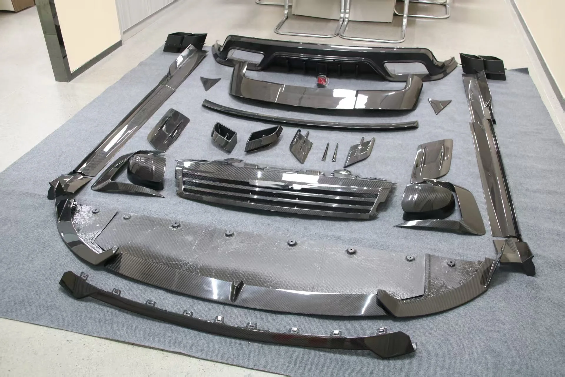 New Design Body Kit forLand Rover Range Rover Sport Upgrade MSY Style Auto Parts Front Lip Rear Diffuser Hood Side Skirts 2024+
New Design Body Kit forLand Rover Range Rover Sport Upgrade MSY Style Auto Parts Front Lip Rear Diffuser Hood Side Skirts 2024+