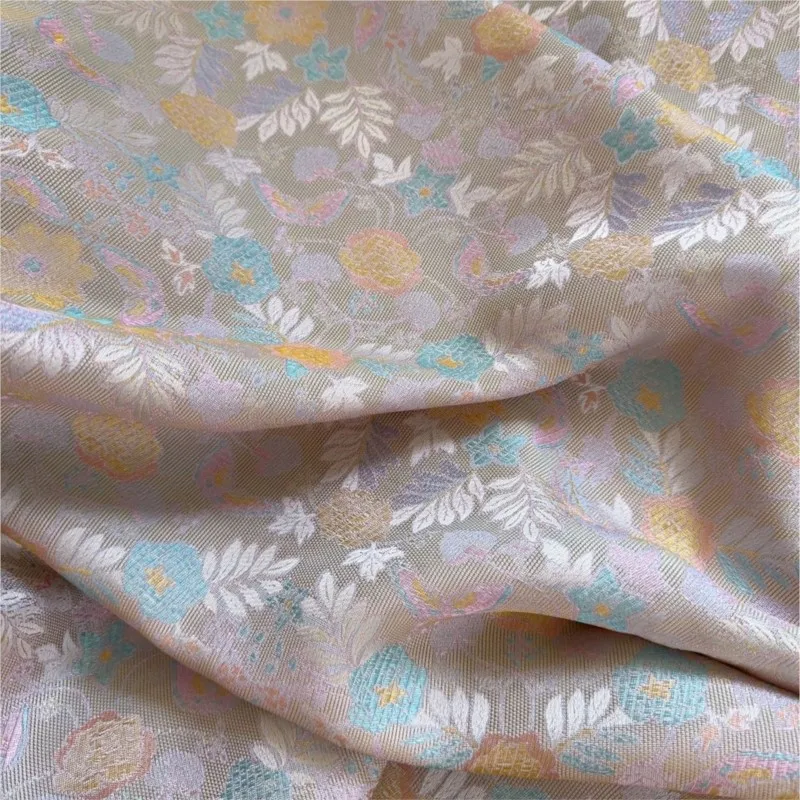 New Chinese-style dress Hanfu made of all-silk and multicolored jacquard fabric with a traditional Chinese style
New Chinese-style dress Hanfu made of all-silk and multicolored jacquard fabric with a traditional Chinese style