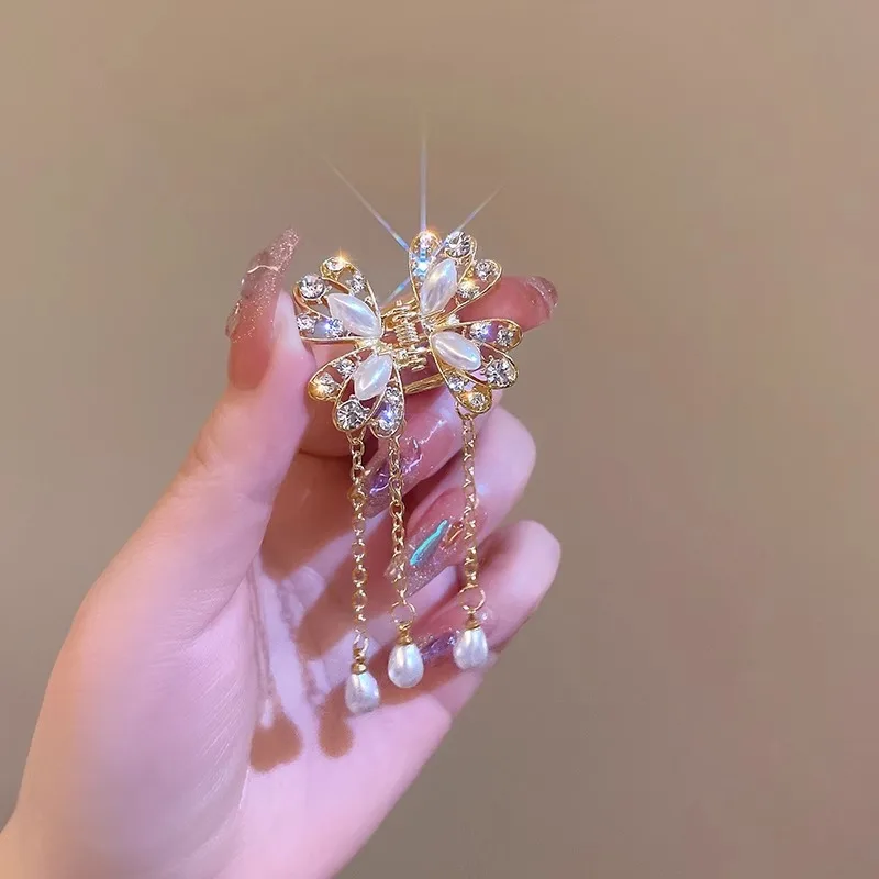 Pearl Tassel Hair Clip Back of The Head Hair Accessories New Children's Summer Shark Clip Creative Butterfly Grab Clip Headwear
Pearl Tassel Hair Clip Back of The Head Hair Accessories New Children's Summer Shark Clip Creative Butterfly Grab Clip Headwear