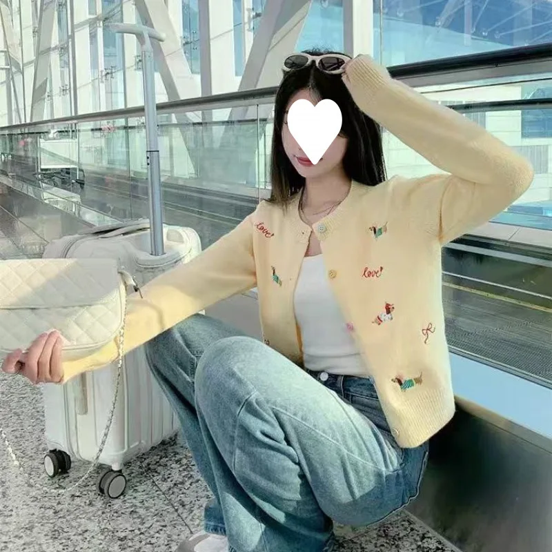 Knitted Cardigan Women Korean Autumn Winter O-neck Long Sleeve Dog Pattern Sweet Top Girls
Knitted Cardigan Women Korean Autumn Winter O-neck Long Sleeve Dog Pattern Sweet Top Girls