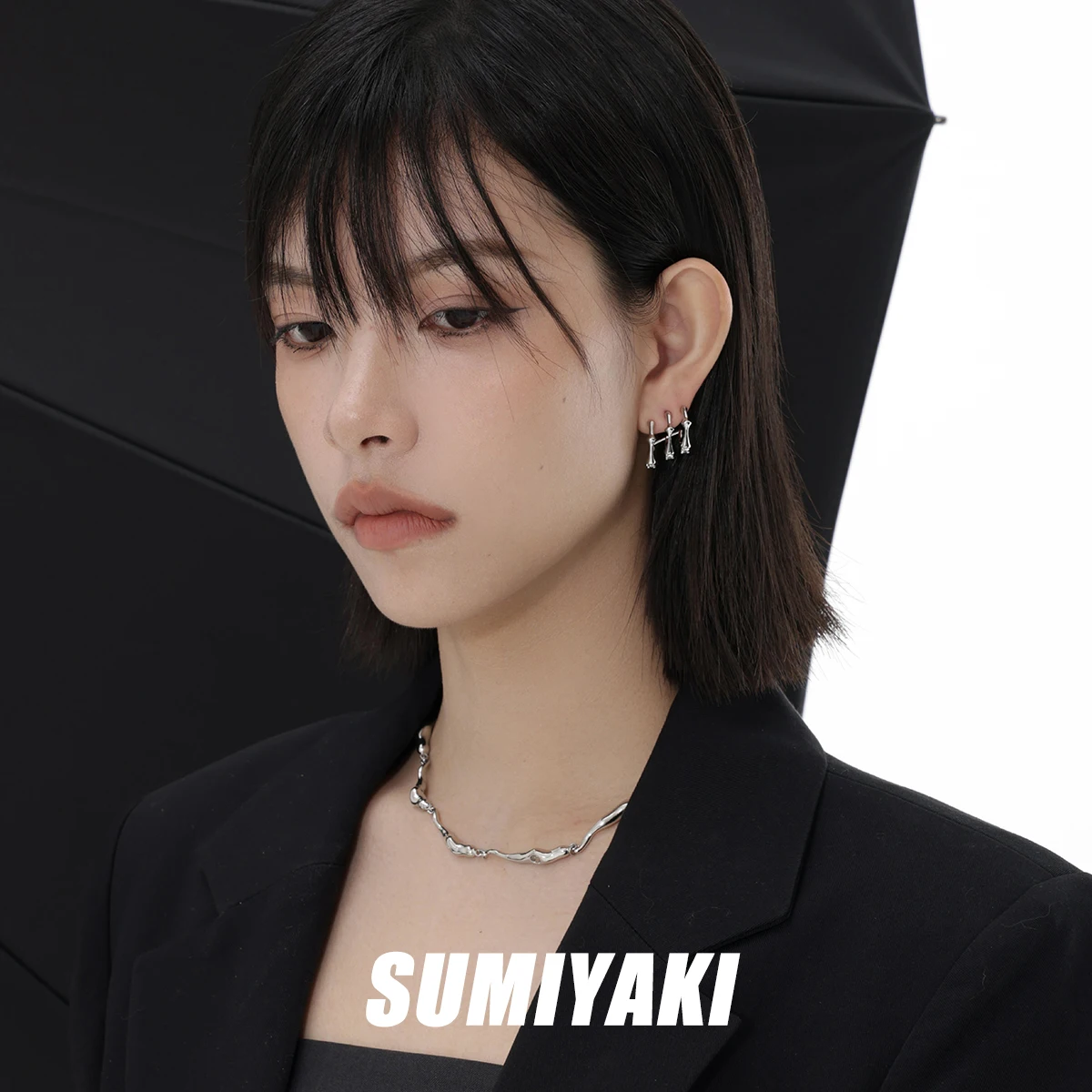 Necklace Women's Silver Simple Plain Chain Metal Wind Hollow Personality High Sense Fashion Versatile Clothing Accessories 1Pc
Necklace Women's Silver Simple Plain Chain Metal Wind Hollow Personality High Sense Fashion Versatile Clothing Accessories 1Pc