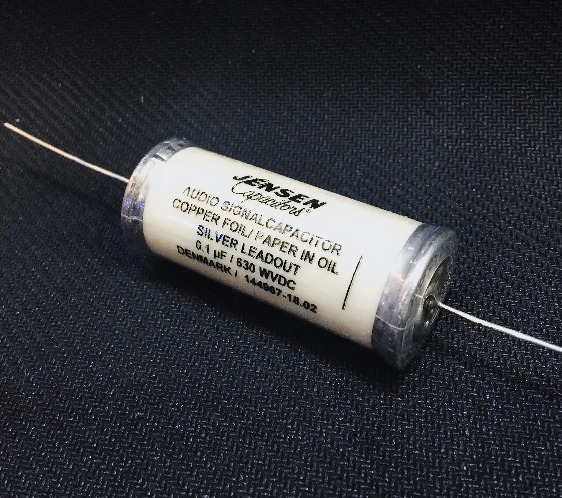 1pcs Danish original JENSEN Audio Signalcapacitor copper foil Paper in oil Silver leadout Ceramic tube capacitor free shipping
1pcs Danish original JENSEN Audio Signalcapacitor copper foil Paper in oil Silver leadout Ceramic tube capacitor free shipping