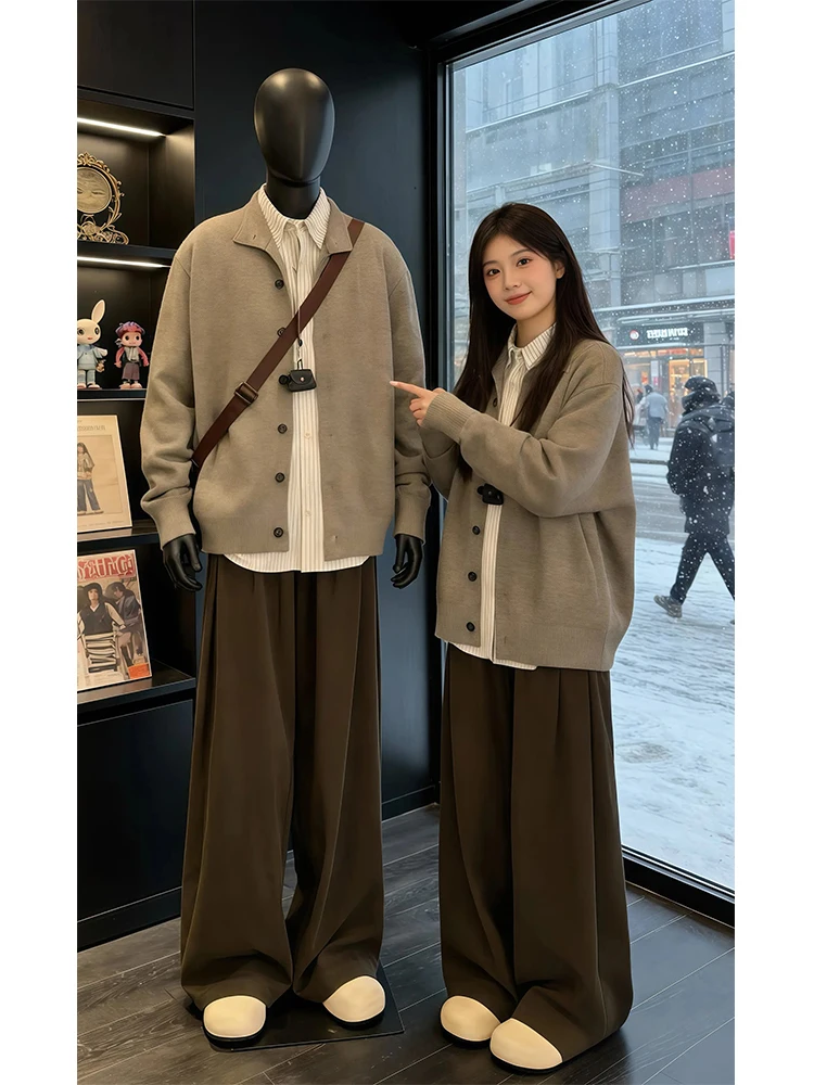 Мужской вязаный свитер свободного кроя с высоким воротником, кардиган на пуговицах, свитер с воротником-стойкой, верхняя одежда Cleanfit для осени
Мужской вязаный свитер свободного кроя с высоким воротником, кардиган на пуговицах, свитер с воротником-стойкой, верхняя одежда Cleanfit для осени