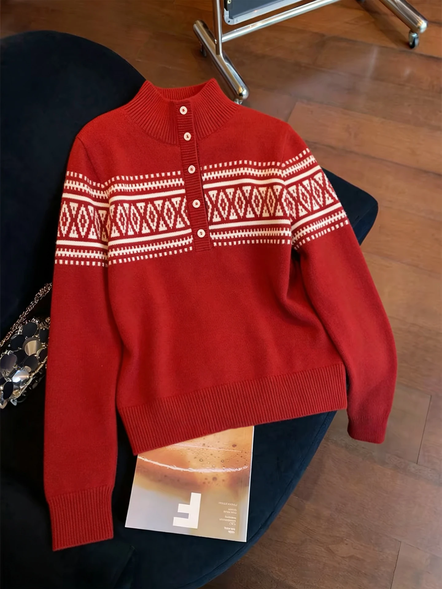 Fernd Премиальный вязаный длинный свитер све све с вышивкой на пуговицах и воротником-стойкой, мужской весенне-осенний антивозрастной свободный шик
Fernd Премиальный вязаный длинный свитер све све с вышивкой на пуговицах и воротником-стойкой, мужской весенне-осенний антивозрастной свободный шик