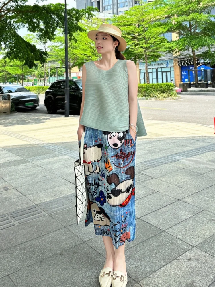 Chic Summer Blue Top Cartoon Patterned Skirt Pleated Set Beautiful Three-Part Women's Fashion Casual Style Breathable Polyester
Chic Summer Blue Top Cartoon Patterned Skirt Pleated Set Beautiful Three-Part Women's Fashion Casual Style Breathable Polyester