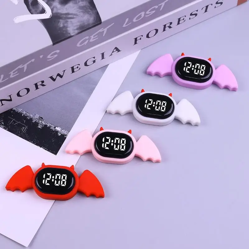 Cute Cartoon LED Digital Electronic Watch Night Light Keychain Pocket Watch Creative Mini Hanging Watches Students Gifts
Cute Cartoon LED Digital Electronic Watch Night Light Keychain Pocket Watch Creative Mini Hanging Watches Students Gifts