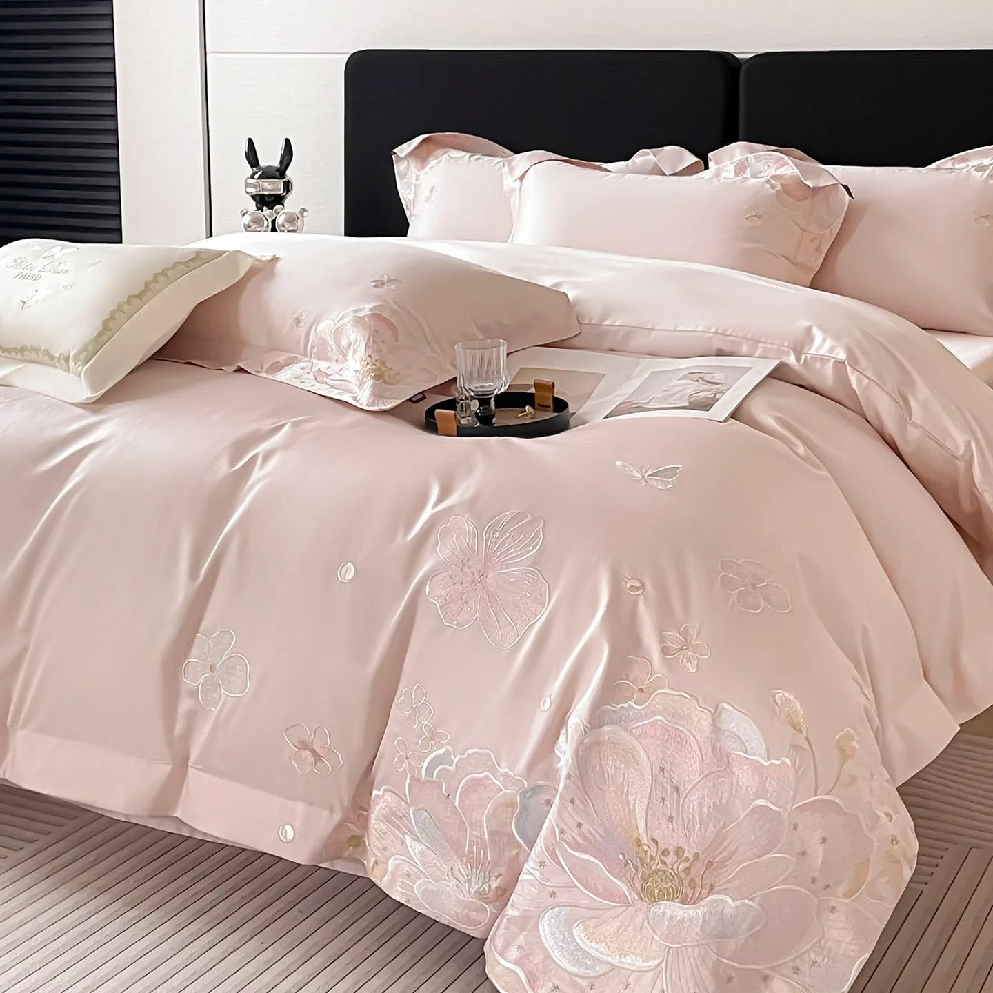 Flowers Embroidery Bedding Set Luxury Pink Egyptian Cotton Quilt/Duvet Cover Fitted Bed Sheet Pillowcases Home Textile
Flowers Embroidery Bedding Set Luxury Pink Egyptian Cotton Quilt/Duvet Cover Fitted Bed Sheet Pillowcases Home Textile