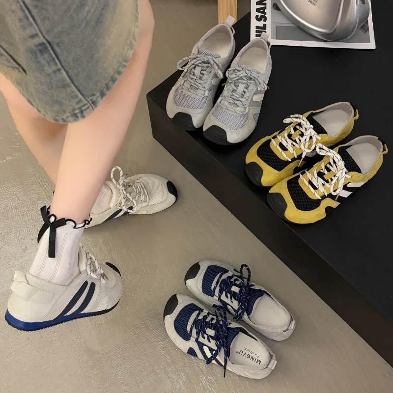 Women's Casual Breathable Hollow Out Outdoor Shoes Fashion Style Mesh Surface Shoes Summer New Model Versatile Leisure Shoes
Women's Casual Breathable Hollow Out Outdoor Shoes Fashion Style Mesh Surface Shoes Summer New Model Versatile Leisure Shoes