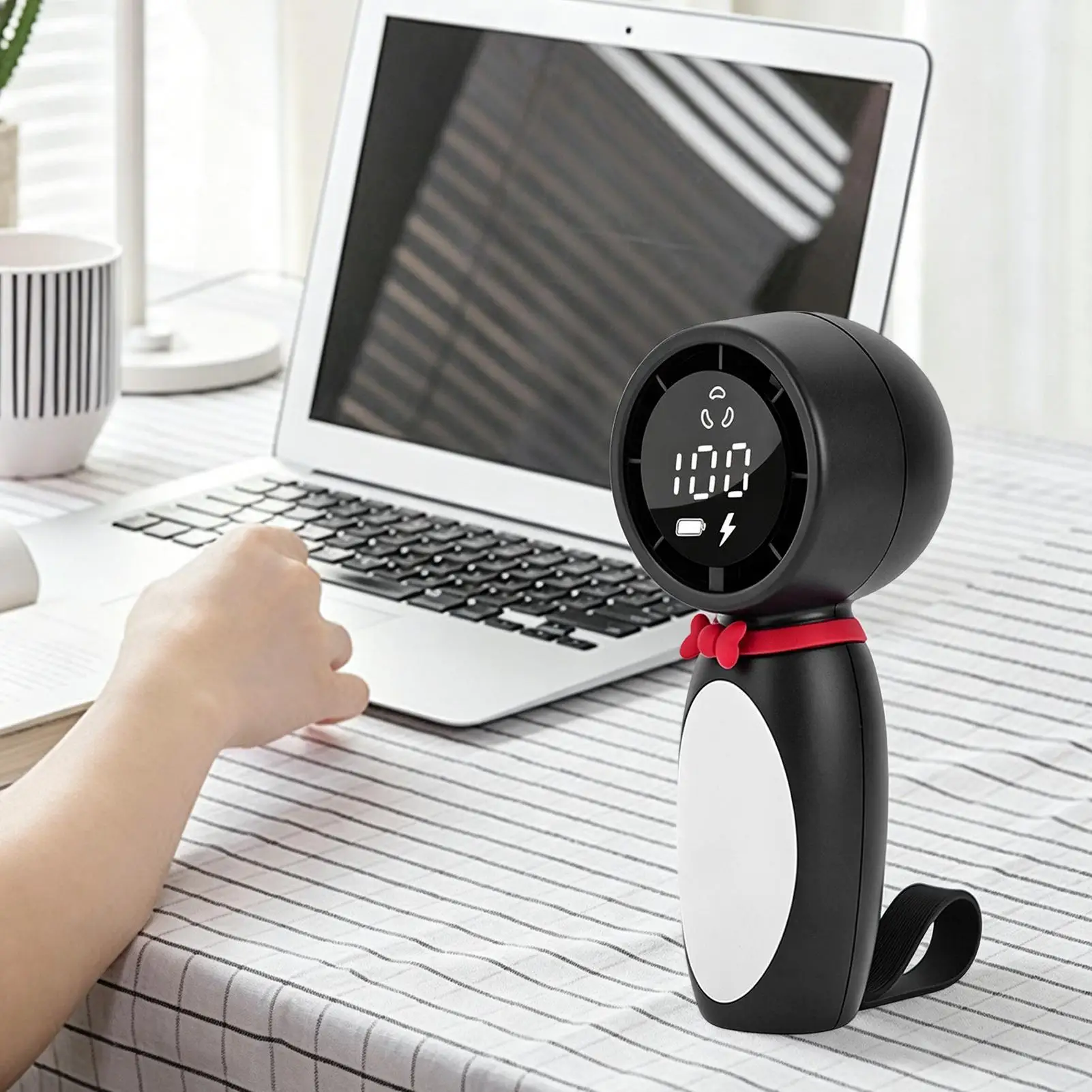 Mini Fan Handheld 2000mAh LED Display 4-Speed Mini Personal Fan for Travel Camping Beach Concert Outdoor Backyard Office Library
Mini Fan Handheld 2000mAh LED Display 4-Speed Mini Personal Fan for Travel Camping Beach Concert Outdoor Backyard Office Library