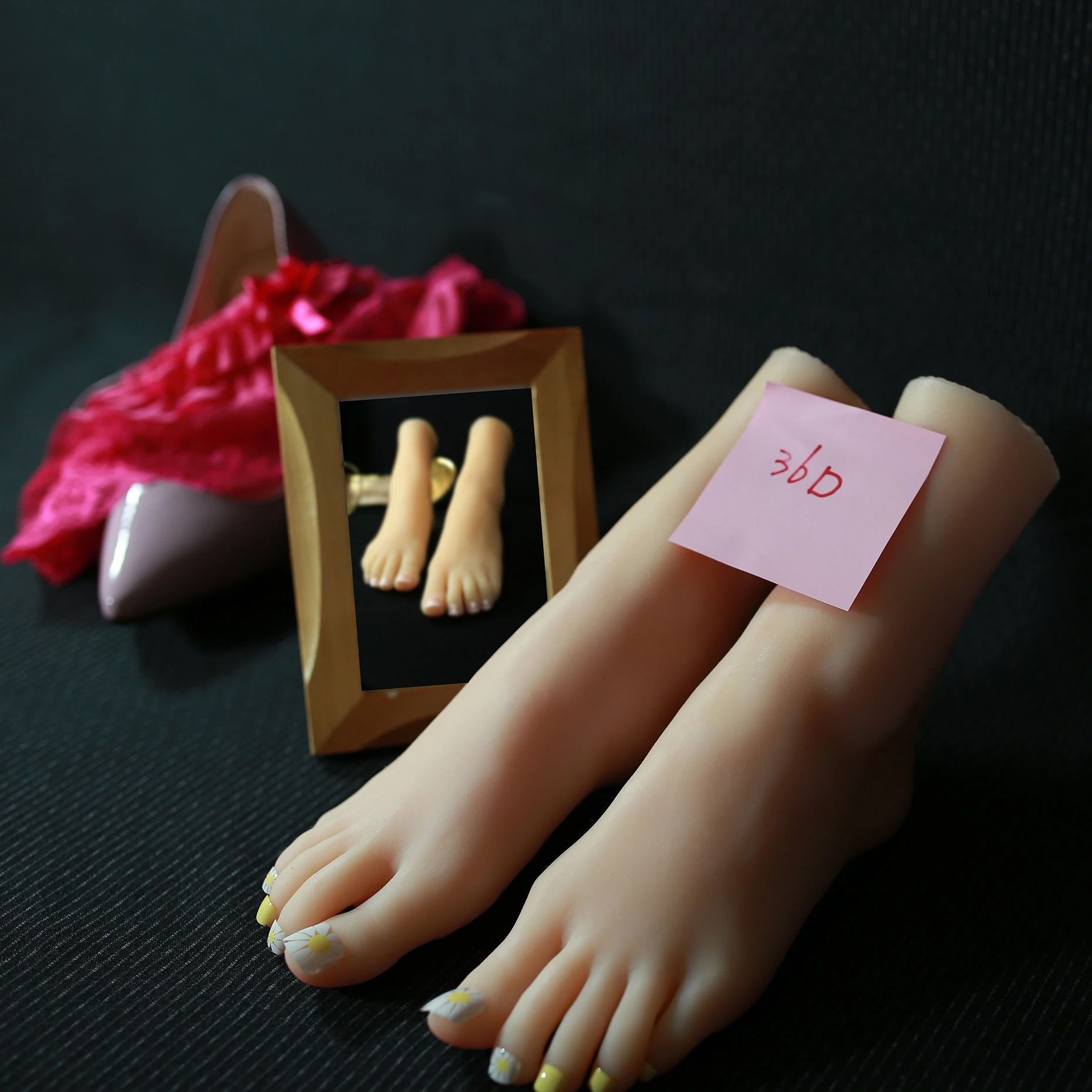 Female Foot Model Deep Arch Mannequin Fake Nail Rubber Plastic Silicone Display Tarsel Bone Ankle Dummy Human Lifelike Feet 36D
Female Foot Model Deep Arch Mannequin Fake Nail Rubber Plastic Silicone Display Tarsel Bone Ankle Dummy Human Lifelike Feet 36D