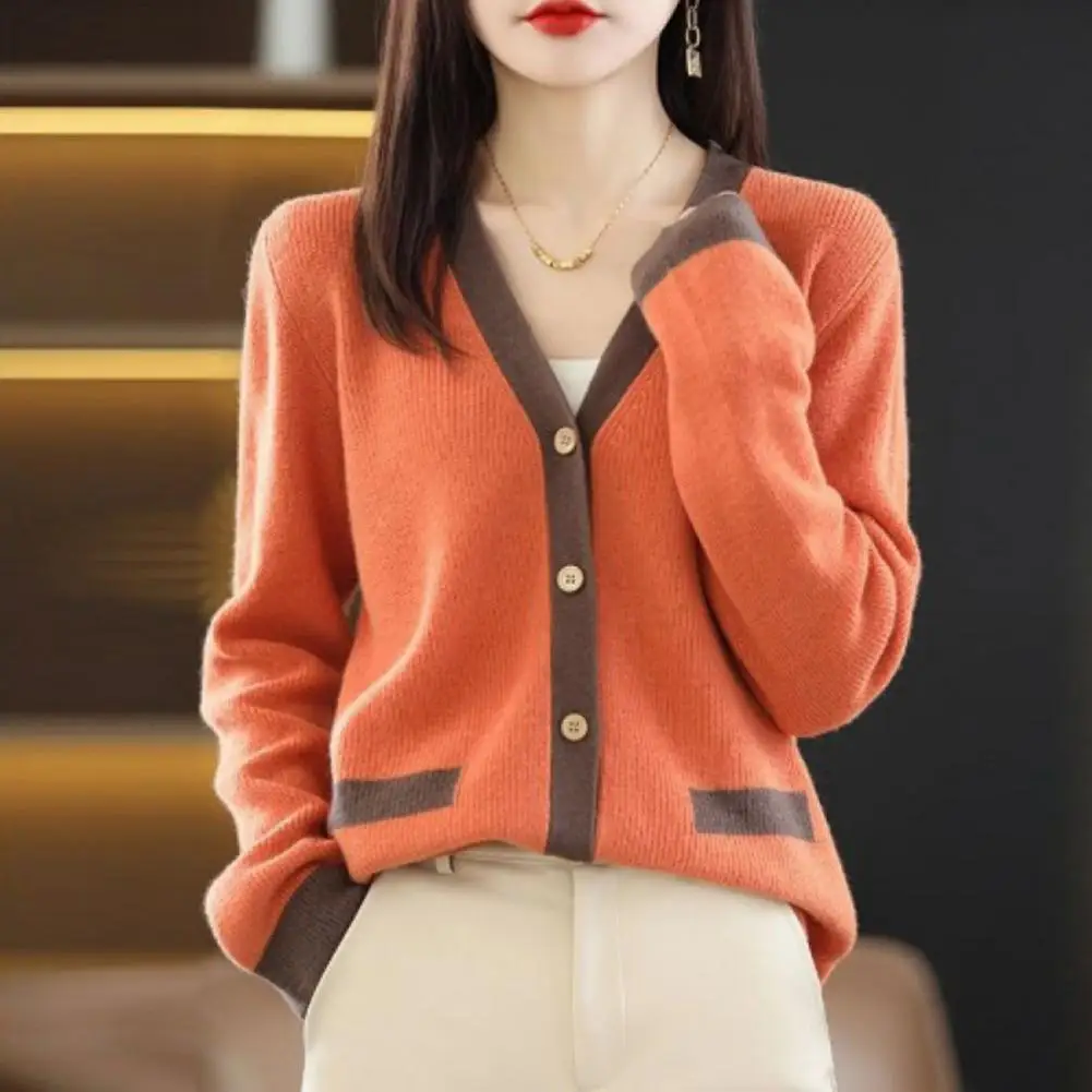 Cardigan Sweater Cozy Knitted Sweater Coat for Women Warm Fall Spring Sweater with V Neck Long Sleeves Casual Single-breasted
Cardigan Sweater Cozy Knitted Sweater Coat for Women Warm Fall Spring Sweater with V Neck Long Sleeves Casual Single-breasted