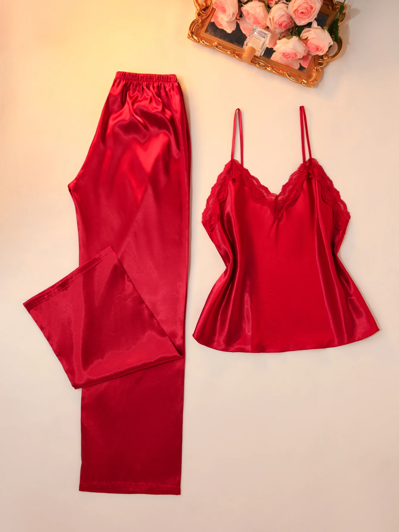 Women 2 Piece Pajamas Set Solid Color Lace Patchwork Strapless Top with Pants Soft Comfortable Casual Home Sleepwear
Women 2 Piece Pajamas Set Solid Color Lace Patchwork Strapless Top with Pants Soft Comfortable Casual Home Sleepwear