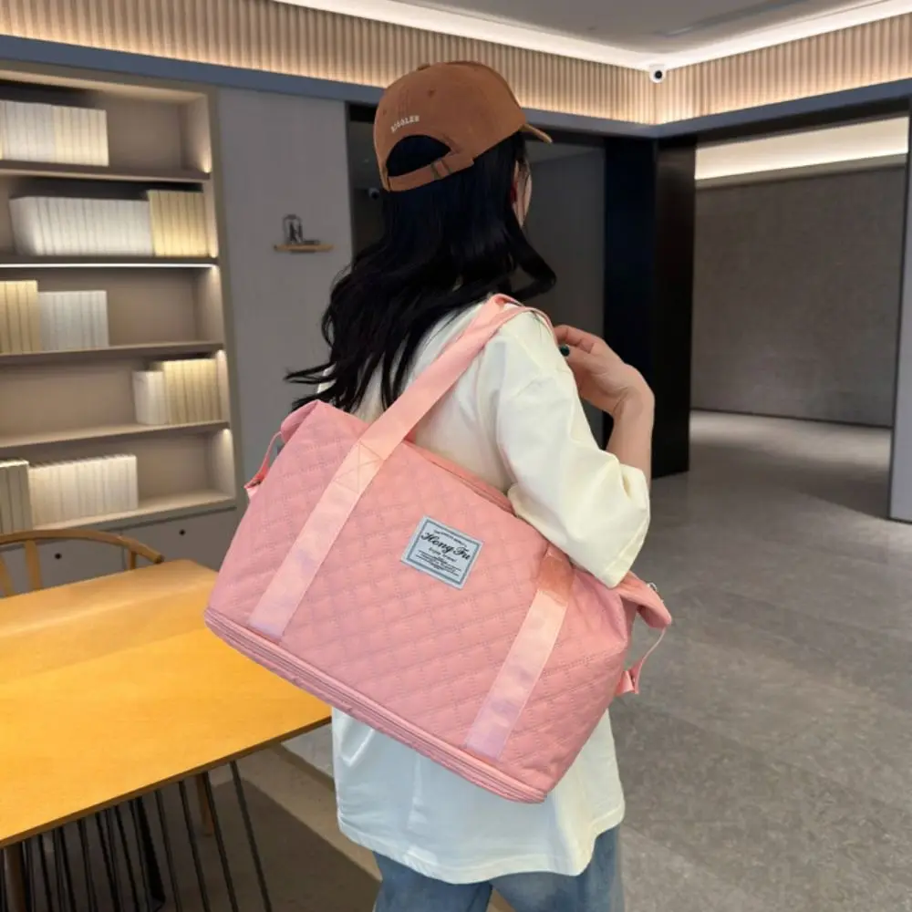 Fashion Large Capacity Travel Handbag Waterproof Wet And Dry Separation Fitness Bag Foldable Shoulder Storage Bag Leisure Travel
Fashion Large Capacity Travel Handbag Waterproof Wet And Dry Separation Fitness Bag Foldable Shoulder Storage Bag Leisure Travel