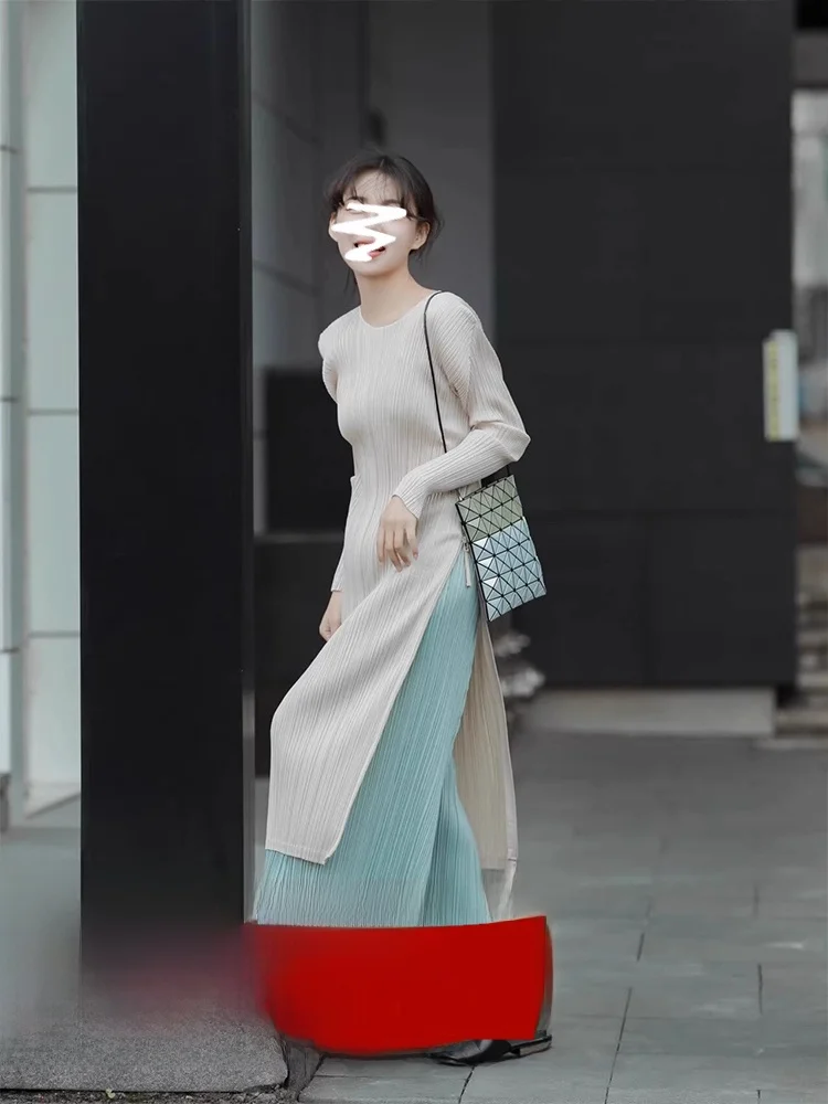 High Waist Midi Length Micro Transparent Casual Pants Pleated Set Summer Fashionable Two-Piece Suit for Women over 35
High Waist Midi Length Micro Transparent Casual Pants Pleated Set Summer Fashionable Two-Piece Suit for Women over 35