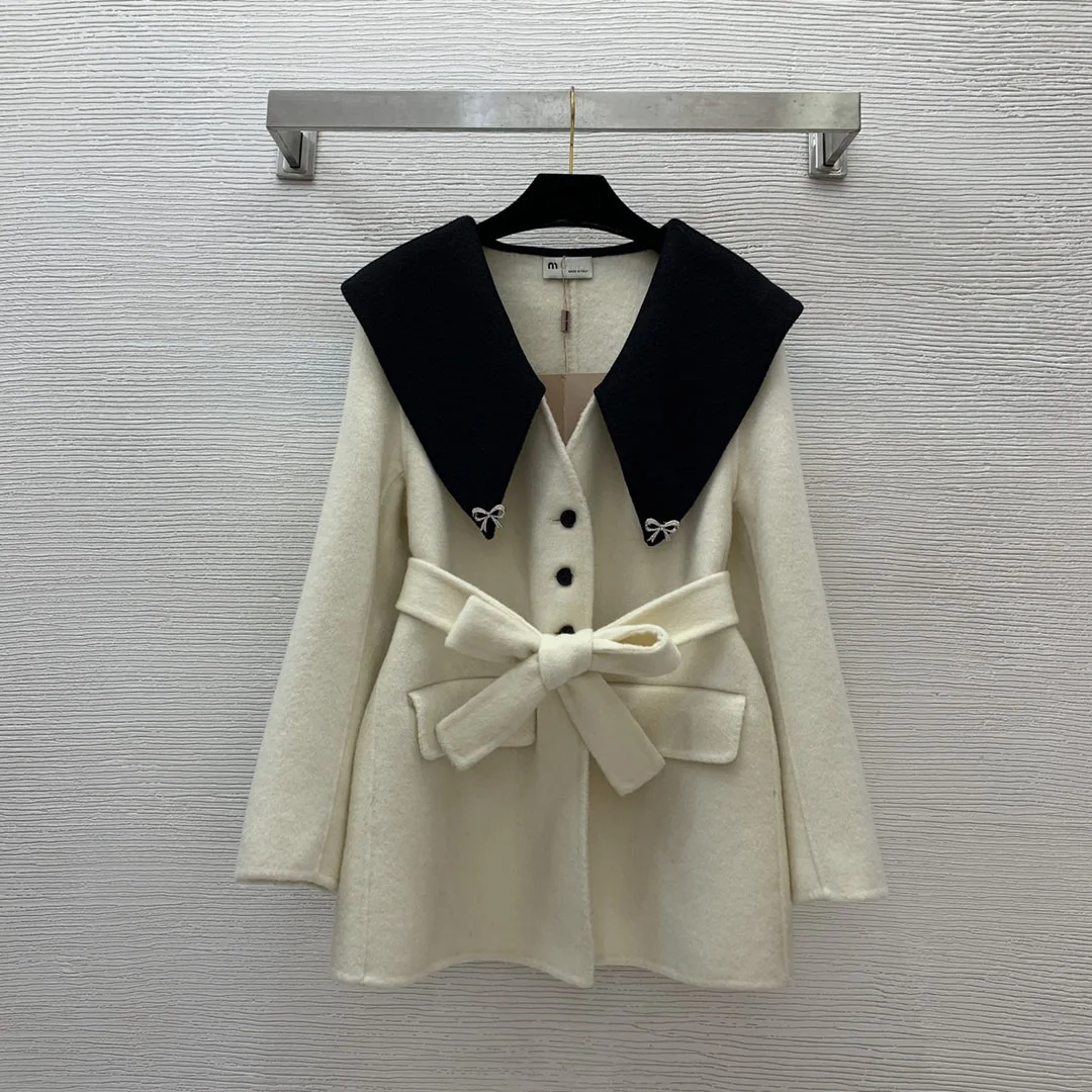 New high-end customized Australian double-sided wool fabric, sweet and stylish contrasting large lapel patchwork coat jacket
New high-end customized Australian double-sided wool fabric, sweet and stylish contrasting large lapel patchwork coat jacket