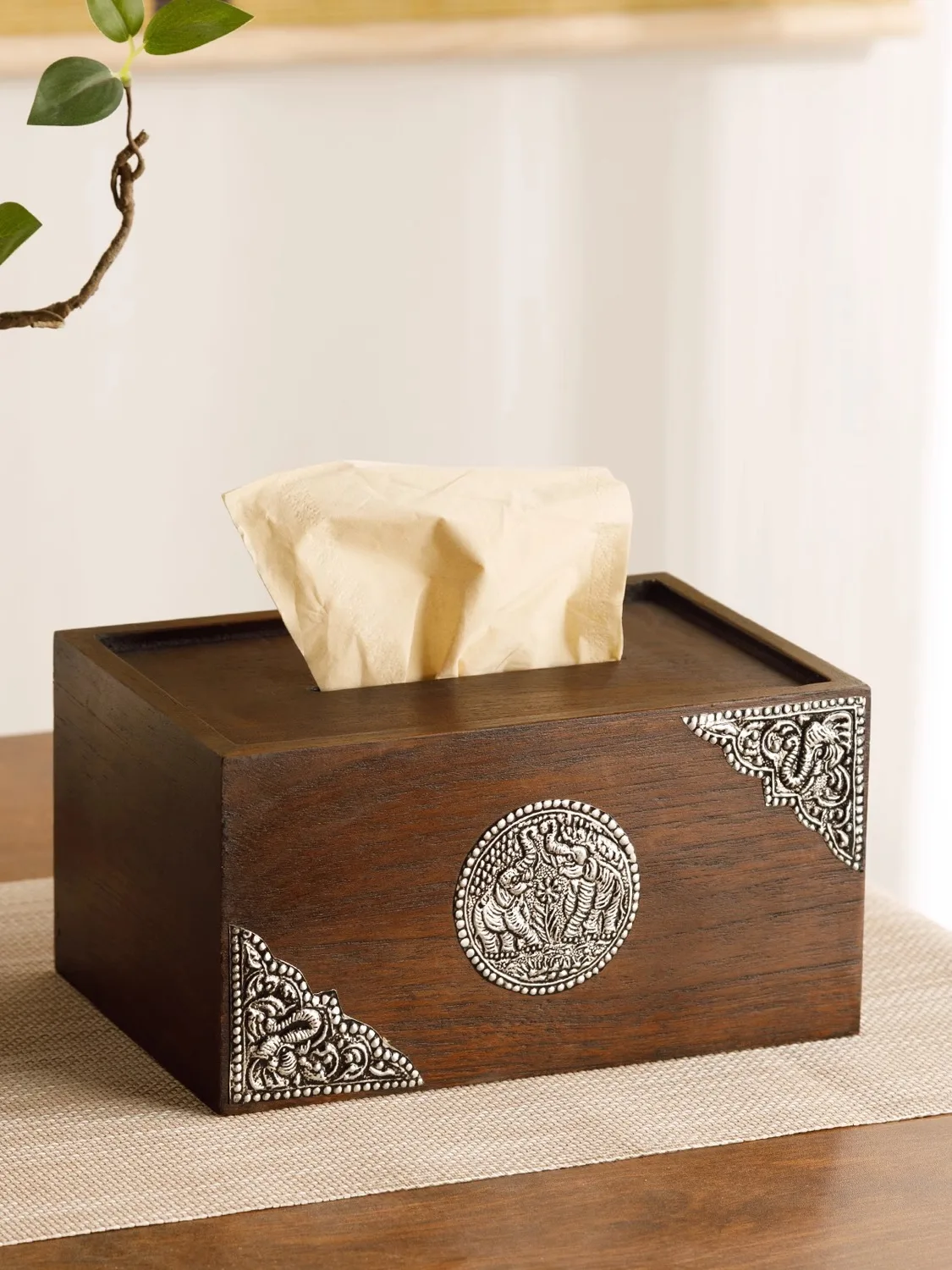 Retro Wooden Tissue Box Living Room Creative Drawer Style Tea Table New Chinese Zen Decorative Storage Box Home Decor Accesso...
Retro Wooden Tissue Box Living Room Creative Drawer Style Tea Table New Chinese Zen Decorative Storage Box Home Decor Accesso...
