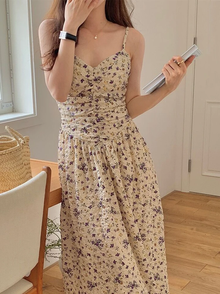Sweet Vintage Floral Strap Dress Women Sexy Elegant V-neck Long Fairy Dress Female 2024 Summer Korean One Piece Dress Party Chic
Sweet Vintage Floral Strap Dress Women Sexy Elegant V-neck Long Fairy Dress Female 2024 Summer Korean One Piece Dress Party Chic