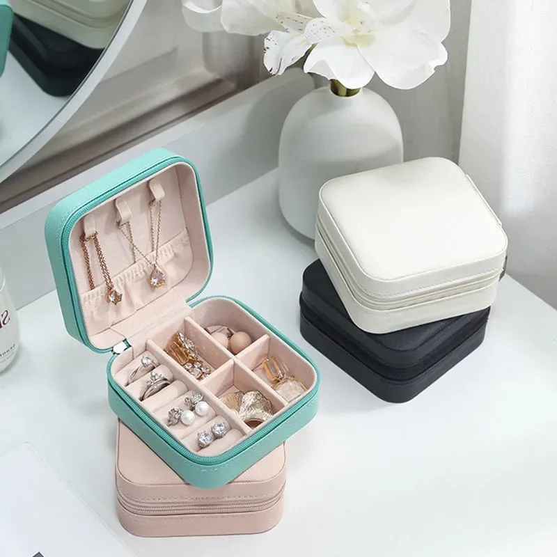 1pc Portable Jewelry Storage Box Home Travel Earrings Necklace Ring Jewelry Box Mini Layered Jewelry Display Case
1pc Portable Jewelry Storage Box Home Travel Earrings Necklace Ring Jewelry Box Mini Layered Jewelry Display Case
