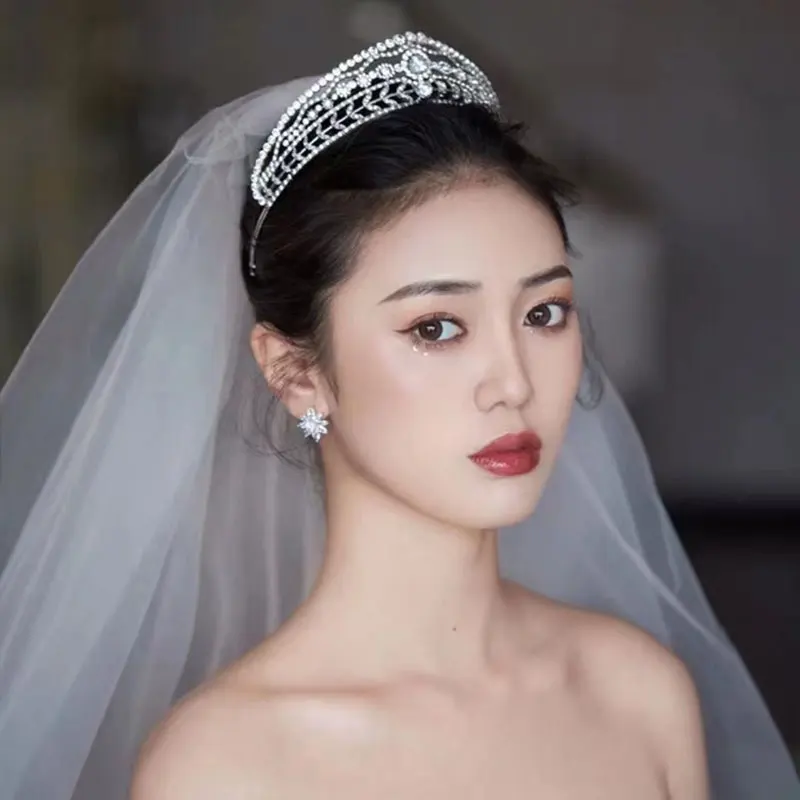 Silver Crystal Rhinestone Queen Crown Headband Bridal Wedding Party Headpiece Elegant Tiara Crown Jewelry Gift For Women Girls
Silver Crystal Rhinestone Queen Crown Headband Bridal Wedding Party Headpiece Elegant Tiara Crown Jewelry Gift For Women Girls