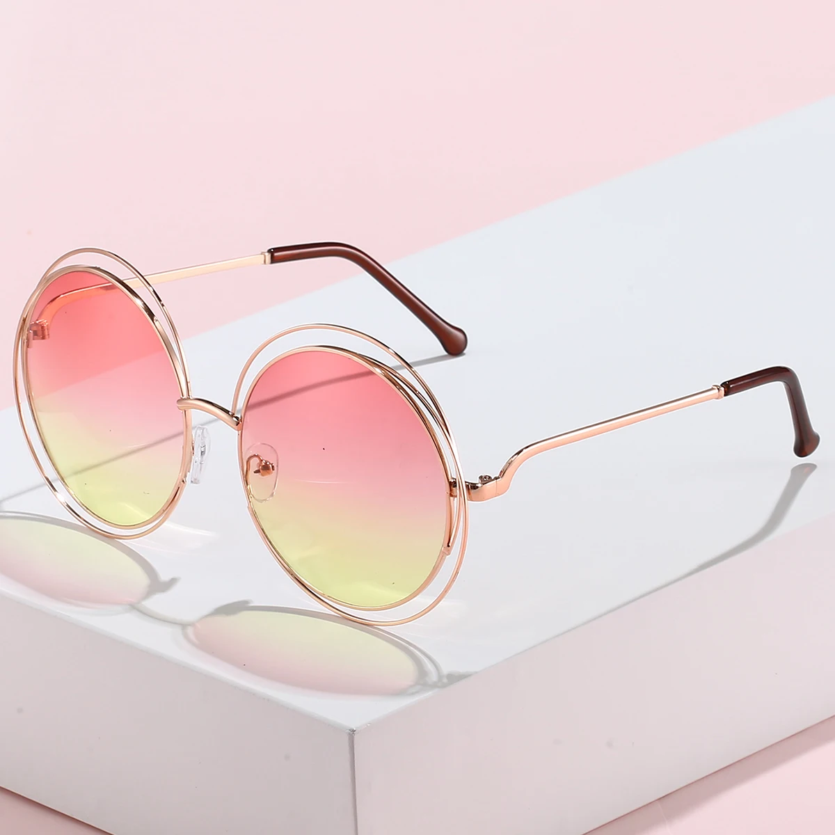 KAMMPT Vintage Round Sunglasses Women New Fashion Oversized Mirror Shades Trendy Luxury Brand Design Gradient Casual Sun Glasses
KAMMPT Vintage Round Sunglasses Women New Fashion Oversized Mirror Shades Trendy Luxury Brand Design Gradient Casual Sun Glasses