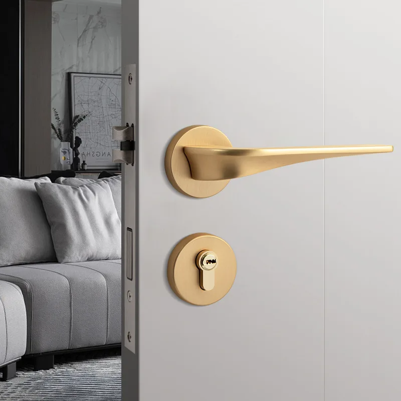 Home European-style American-style magnetic bedroom silent door lock Indoor study golden zinc alloy split door handle
Home European-style American-style magnetic bedroom silent door lock Indoor study golden zinc alloy split door handle