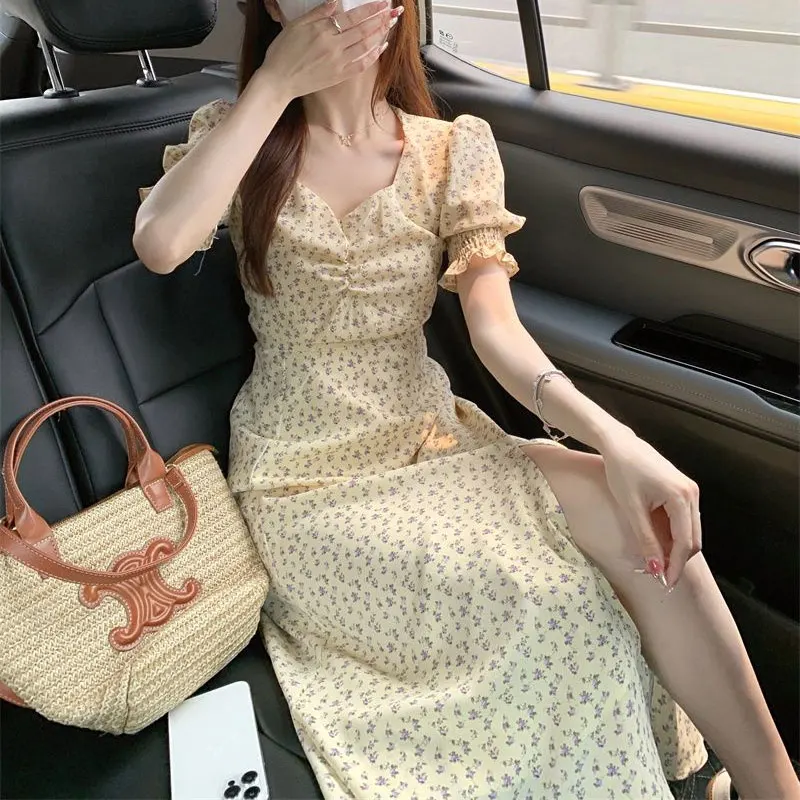 French Style Puff Sleeve Dresses Summer Sweet Broken Flowers Women's Clothing Aura V-Neck Chic Elegant A-Line Waist Midi Dress
French Style Puff Sleeve Dresses Summer Sweet Broken Flowers Women's Clothing Aura V-Neck Chic Elegant A-Line Waist Midi Dress