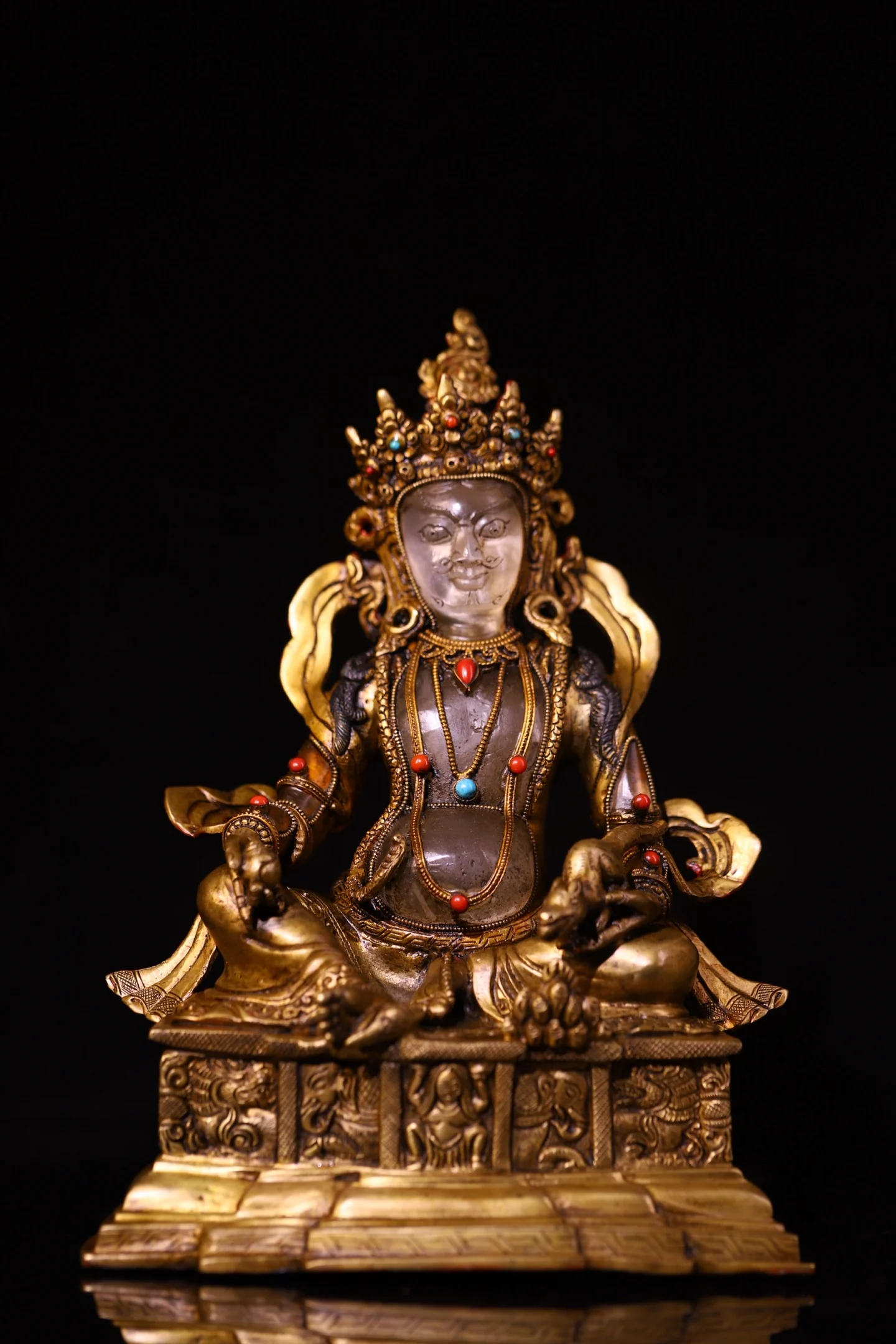 10"Old Natural Crystal Tibetan Silver Gilded Mosaic Gem Yellow Jambhala Buddha Lotus Throne Amitabha Buddha
10"Old Natural Crystal Tibetan Silver Gilded Mosaic Gem Yellow Jambhala Buddha Lotus Throne Amitabha Buddha
