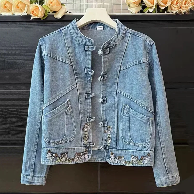 2025 New Fashion Spring Autumn Denim Jacket Women Casual Jeans Coat Female Embroidery Buckle Design Cowboy Ladies Overcoat Tops
2025 New Fashion Spring Autumn Denim Jacket Women Casual Jeans Coat Female Embroidery Buckle Design Cowboy Ladies Overcoat Tops