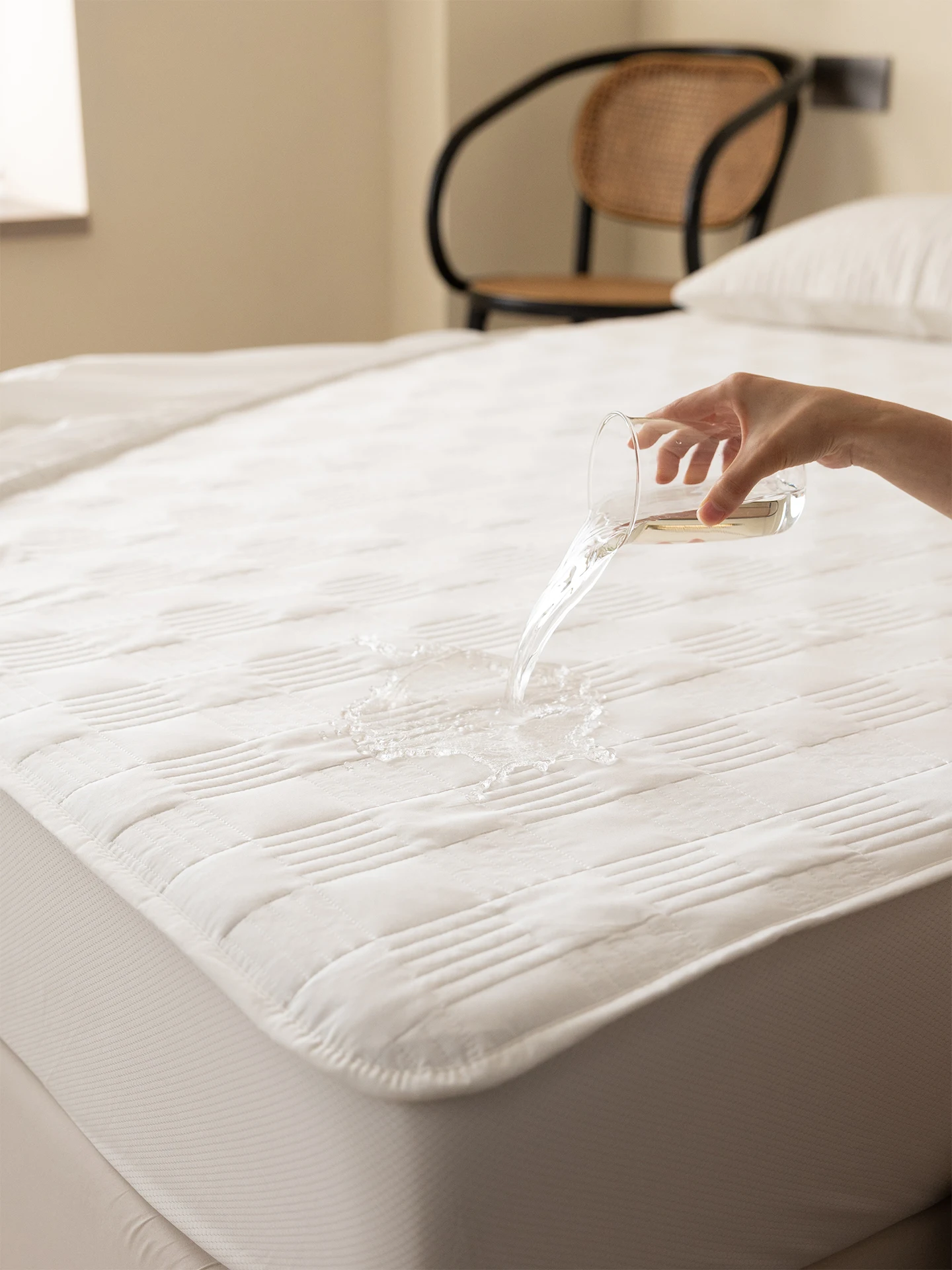 Simple Pure Color Waterproof Cotton Bed Canopy Single Piece 18m Mattress Protector Cover for All Seasons Full Package
Simple Pure Color Waterproof Cotton Bed Canopy Single Piece 18m Mattress Protector Cover for All Seasons Full Package