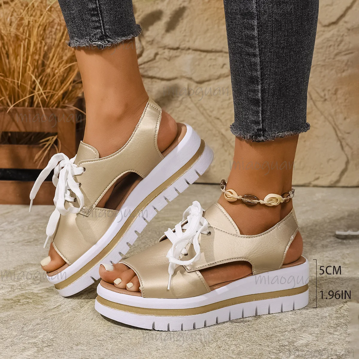 Спортивные сандалии большого размера на толстой подошве, женская летняя обувь, повседневные пляжные сандалии на танкетке со шнуровкой и открытым носком, женские сандалии на среднем каблуке
Спортивные сандалии большого размера на толстой подошве, женская летняя обувь, повседневные пляжные сандалии на танкетке со шнуровкой и открытым носком, женские сандалии на среднем каблуке