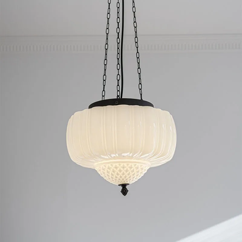 American retro chandelier old Shanghai style bungalow western restaurant coffee milk tea shop glass art entrance bed
American retro chandelier old Shanghai style bungalow western restaurant coffee milk tea shop glass art entrance bed