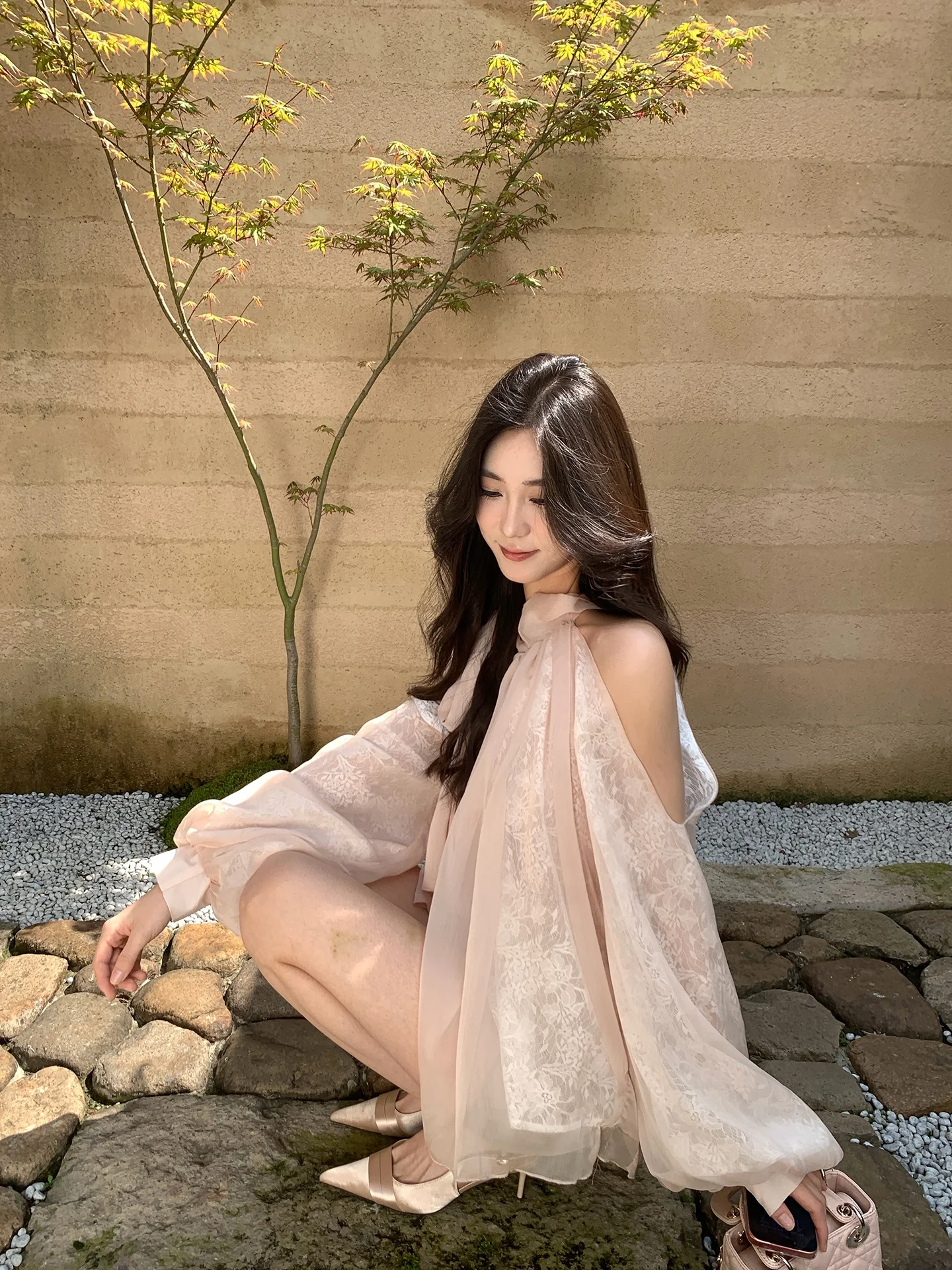 Champagne Color Lace Shoulder Bared Tunic Top with Belt Fashionable Summer Women's Polyester Georgette Shirt Trendy Upperwear
Champagne Color Lace Shoulder Bared Tunic Top with Belt Fashionable Summer Women's Polyester Georgette Shirt Trendy Upperwear