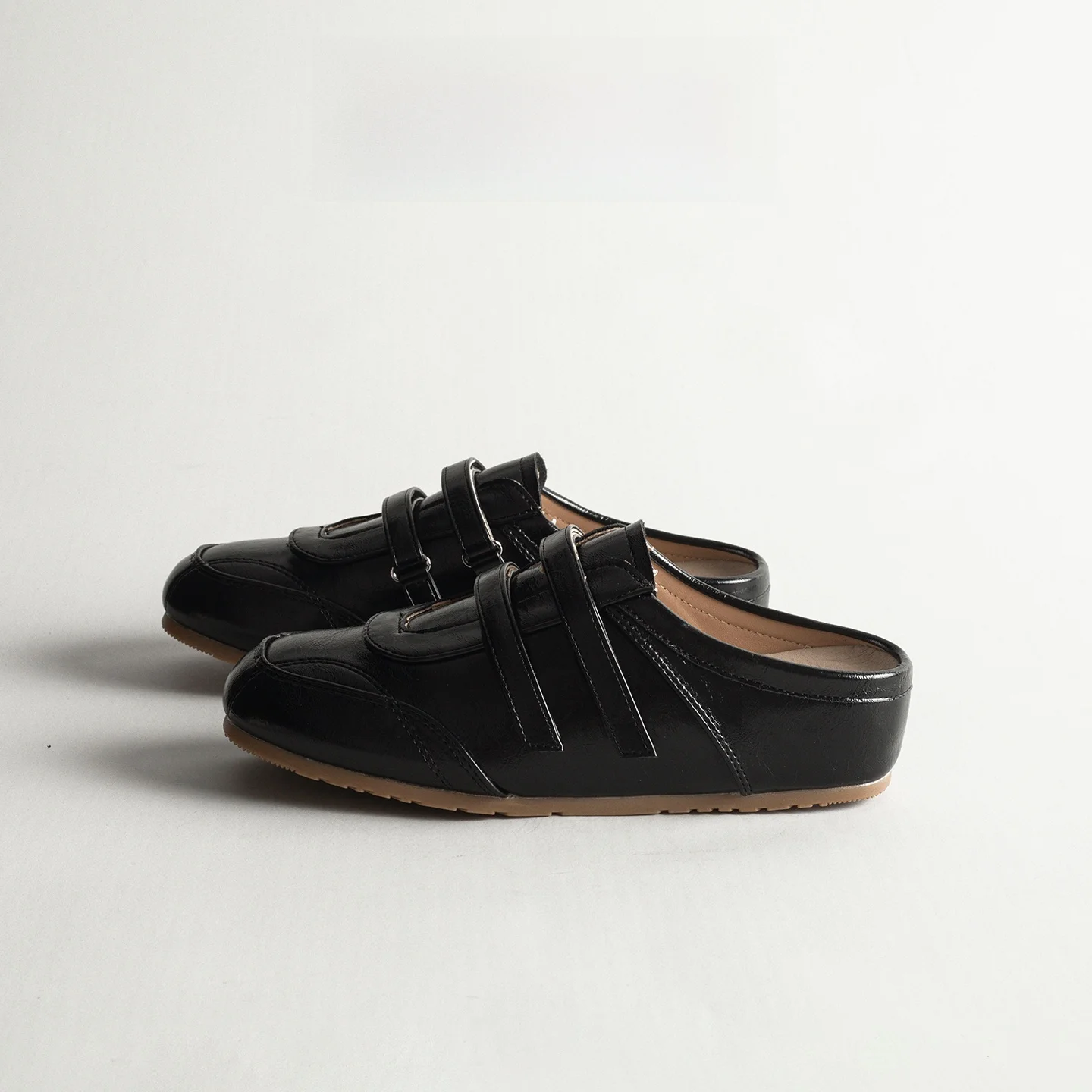 Women's Genuine Leather Thick Heel Slip-On Mary Jane Shoes Summer Outdoor Soft Bottom Casual One-Touch Lazy Half Slippers
Women's Genuine Leather Thick Heel Slip-On Mary Jane Shoes Summer Outdoor Soft Bottom Casual One-Touch Lazy Half Slippers
