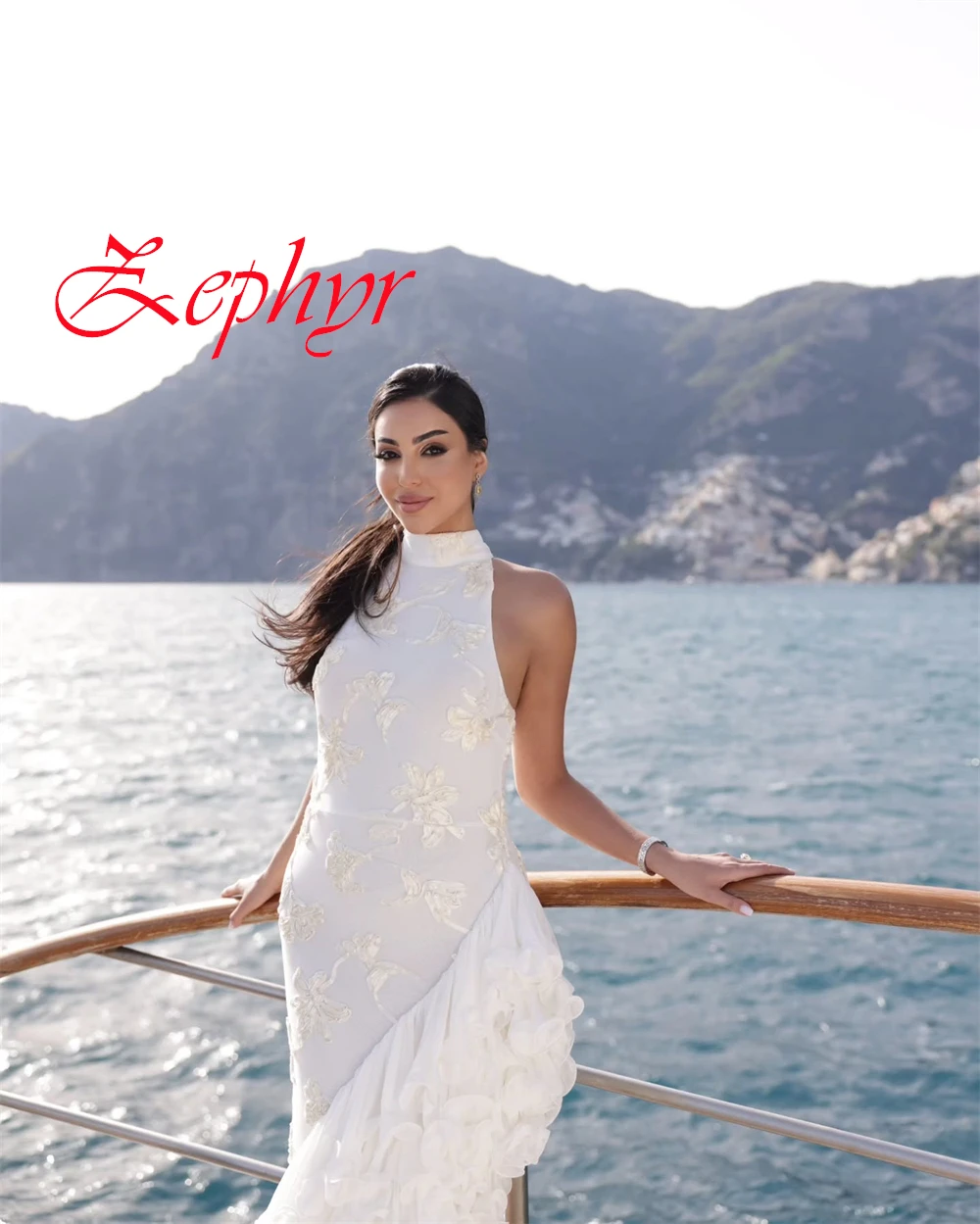Customized Exquisite White Jersey Wedding Dress Elegant Halter Sleeveless Bridal Gowns Sweep Train Ruffles Zipper Back Dress
Customized Exquisite White Jersey Wedding Dress Elegant Halter Sleeveless Bridal Gowns Sweep Train Ruffles Zipper Back Dress