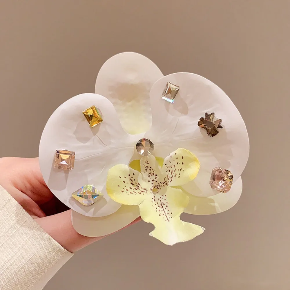 Butterfly Orchid Orchid Flower Hairpin Crystal Korean Style Bohemia Barrettes Hair Accessories Sweet Seaside Vacation Headwear
Butterfly Orchid Orchid Flower Hairpin Crystal Korean Style Bohemia Barrettes Hair Accessories Sweet Seaside Vacation Headwear