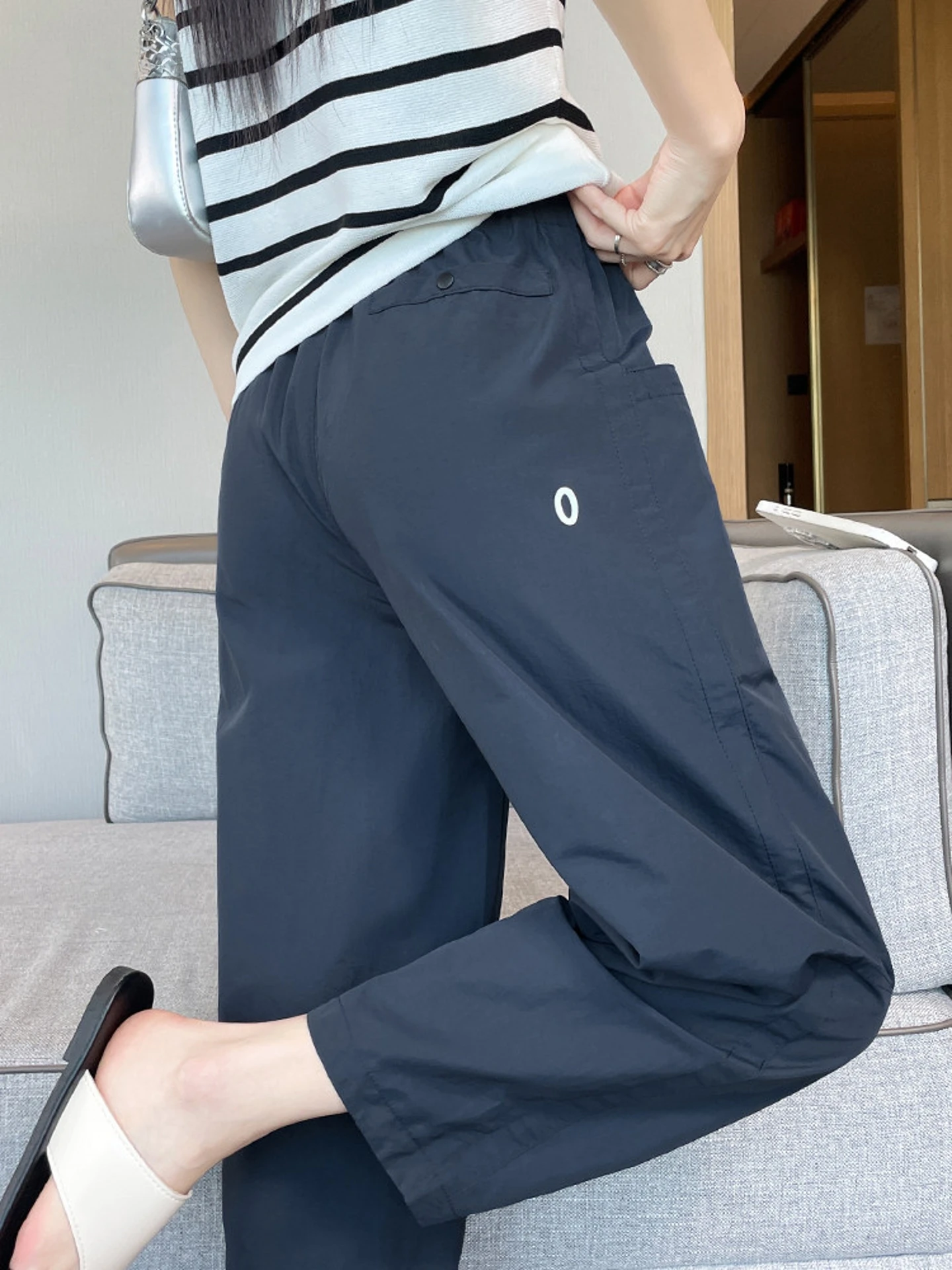 Ice Silk Quick Dry Running Trousers Women Summer Thin Loose Harlan Carrot Pants Straight Casual Nine Points Balloon Pants
Ice Silk Quick Dry Running Trousers Women Summer Thin Loose Harlan Carrot Pants Straight Casual Nine Points Balloon Pants