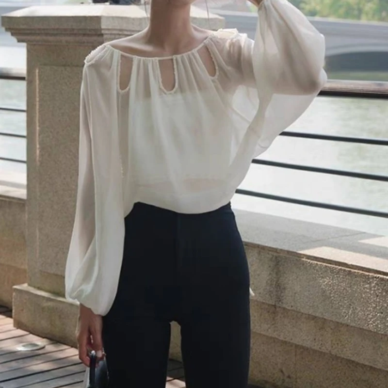French Chiffon Shirt Design Sense Niche White Hollow Commuter Style Women's Shirt
French Chiffon Shirt Design Sense Niche White Hollow Commuter Style Women's Shirt