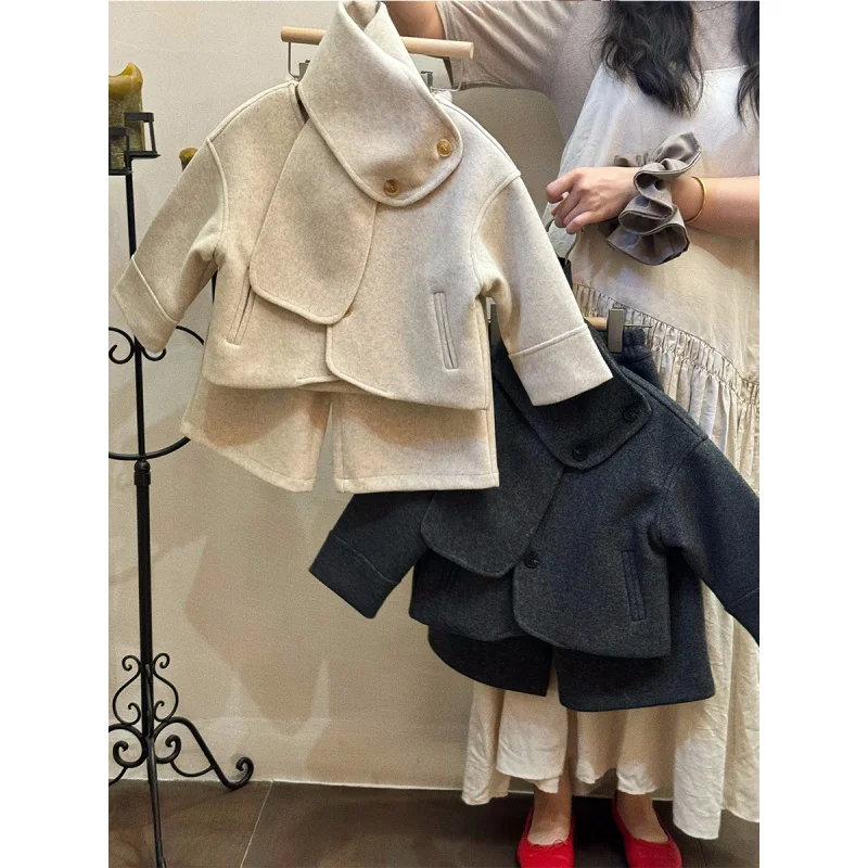 Boys and Girls Winter Korean Style Woolen Cotton Scarf Wide Leg Pants Three-Piece Set Gracie Suit
Boys and Girls Winter Korean Style Woolen Cotton Scarf Wide Leg Pants Three-Piece Set Gracie Suit