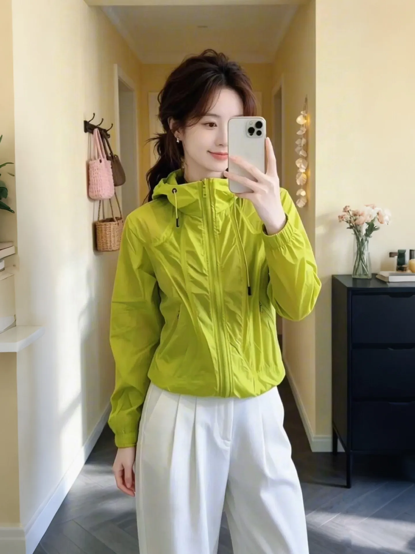 Women's Summer Casual Hooded Sun Protection Clothes Breathable Lightweight Long Sleeve Zipper Closure Straight Cut Coat
Women's Summer Casual Hooded Sun Protection Clothes Breathable Lightweight Long Sleeve Zipper Closure Straight Cut Coat