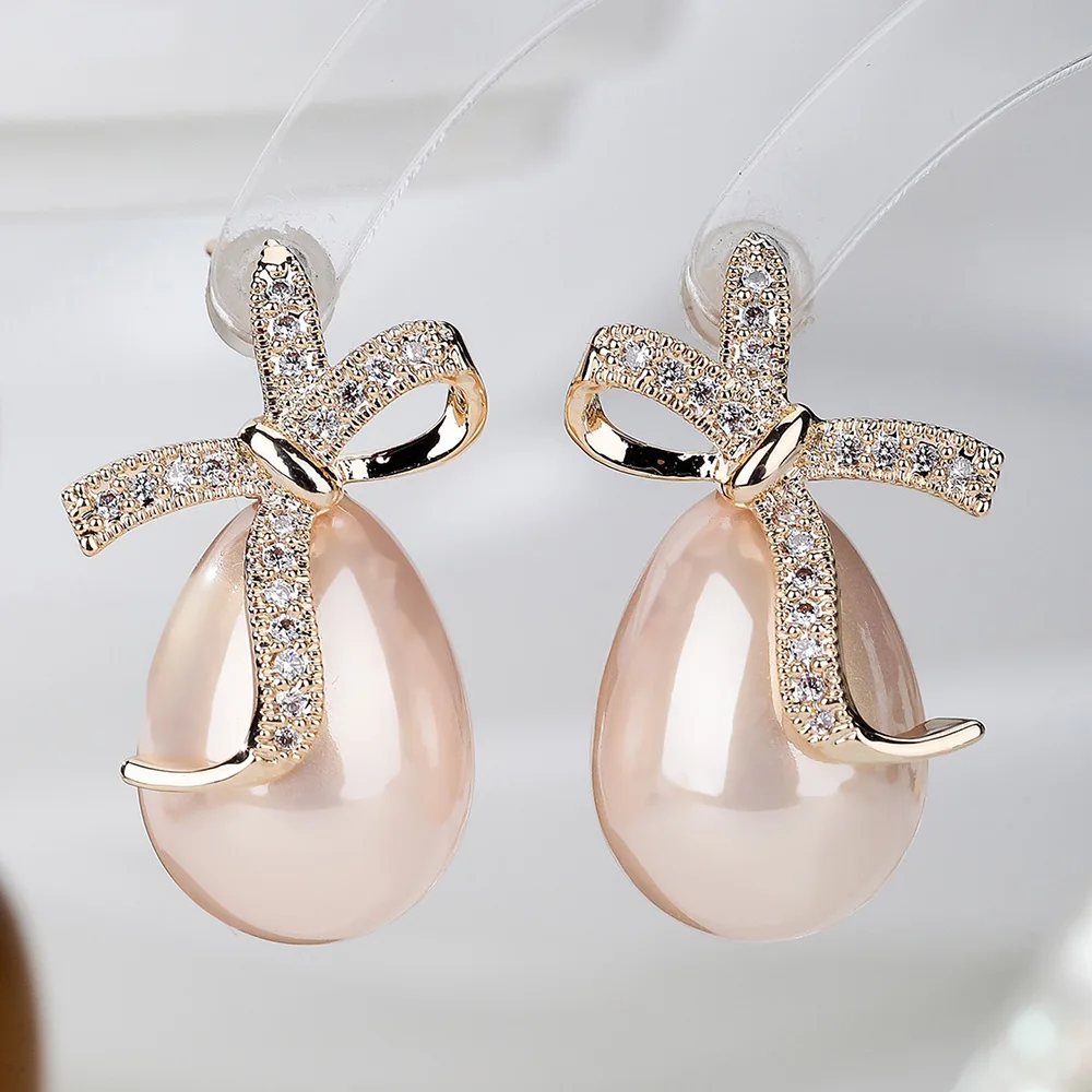Missvikki Romantic Bowknot Pearl Dangle Earrings for Women Special-interested Bridal Wedding Earrings New Fashion Jewelry
Missvikki Romantic Bowknot Pearl Dangle Earrings for Women Special-interested Bridal Wedding Earrings New Fashion Jewelry