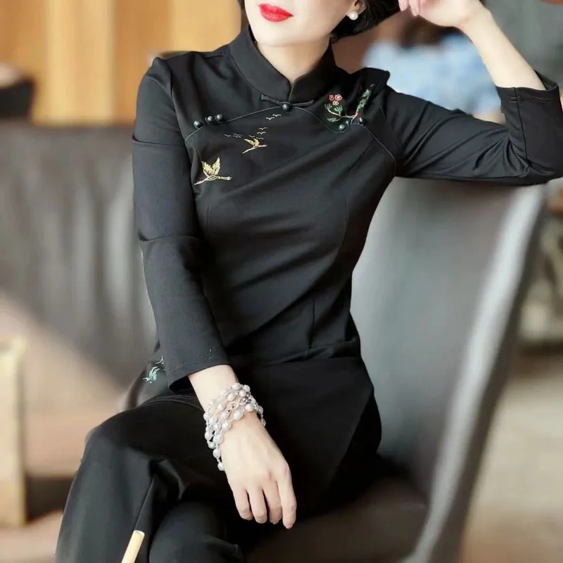 Ao Dai Vietnam Traditional Suit Ethnic Style Embroidered Woomen Oriental Traditional Wide Leg Pants Two Piece Set
Ao Dai Vietnam Traditional Suit Ethnic Style Embroidered Woomen Oriental Traditional Wide Leg Pants Two Piece Set