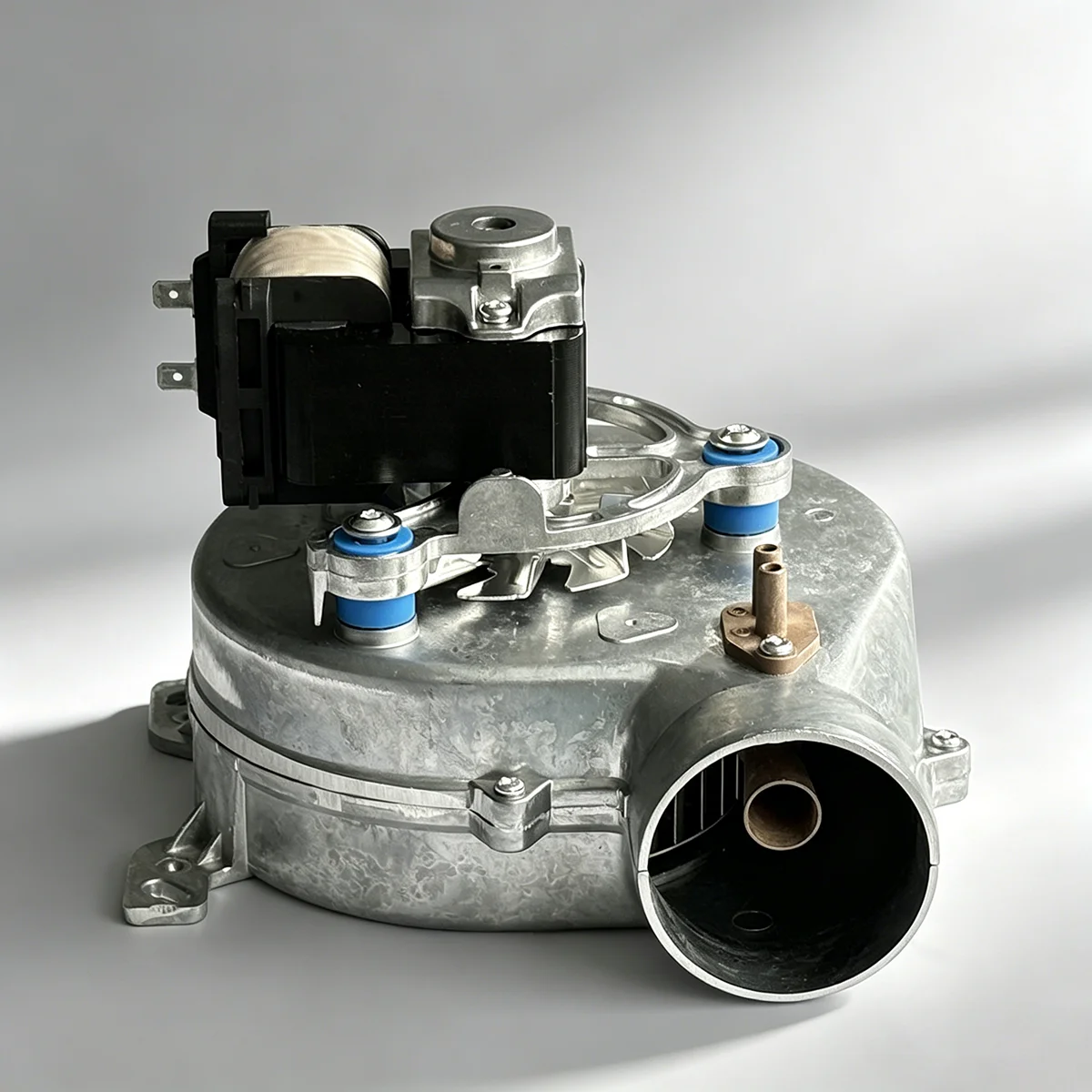 Gas Wall Hung Boiler Combustion Blower Fan 48W AC 230V High-Speed Exhaust Air Motor for Gas Heater Furnace Heating System Repair
Gas Wall Hung Boiler Combustion Blower Fan 48W AC 230V High-Speed Exhaust Air Motor for Gas Heater Furnace Heating System Repair
