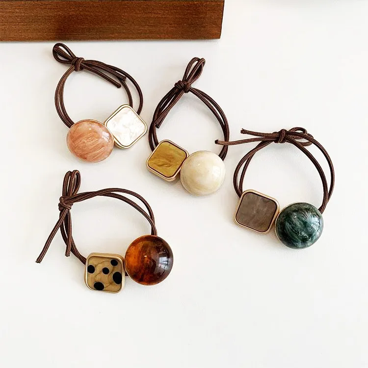 High Elasticity Acrylic Ponytail Holder Leopard Polka Dot Autumn Winter Korean Pretty Durable Hair Tie for Women Hair Tie
High Elasticity Acrylic Ponytail Holder Leopard Polka Dot Autumn Winter Korean Pretty Durable Hair Tie for Women Hair Tie