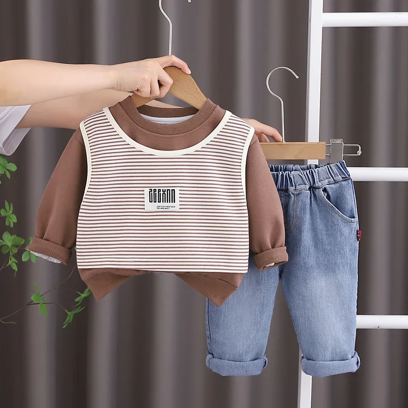 Autumn 2025 Kids Baby Boys 3PCS Clothes Set Solid Cotton Sweatshirts Striped Vest Denim Pocket Jeans Suit Toddler Boys Outfits
Autumn 2025 Kids Baby Boys 3PCS Clothes Set Solid Cotton Sweatshirts Striped Vest Denim Pocket Jeans Suit Toddler Boys Outfits