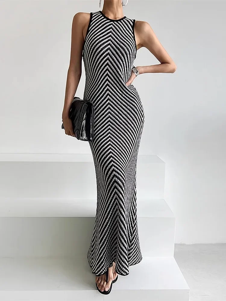 Dresses Women Temperament Striped New-arrival Sleeveless Summer O-neck Aesthetic Design French Style All-match Retro Harajuku
Dresses Women Temperament Striped New-arrival Sleeveless Summer O-neck Aesthetic Design French Style All-match Retro Harajuku