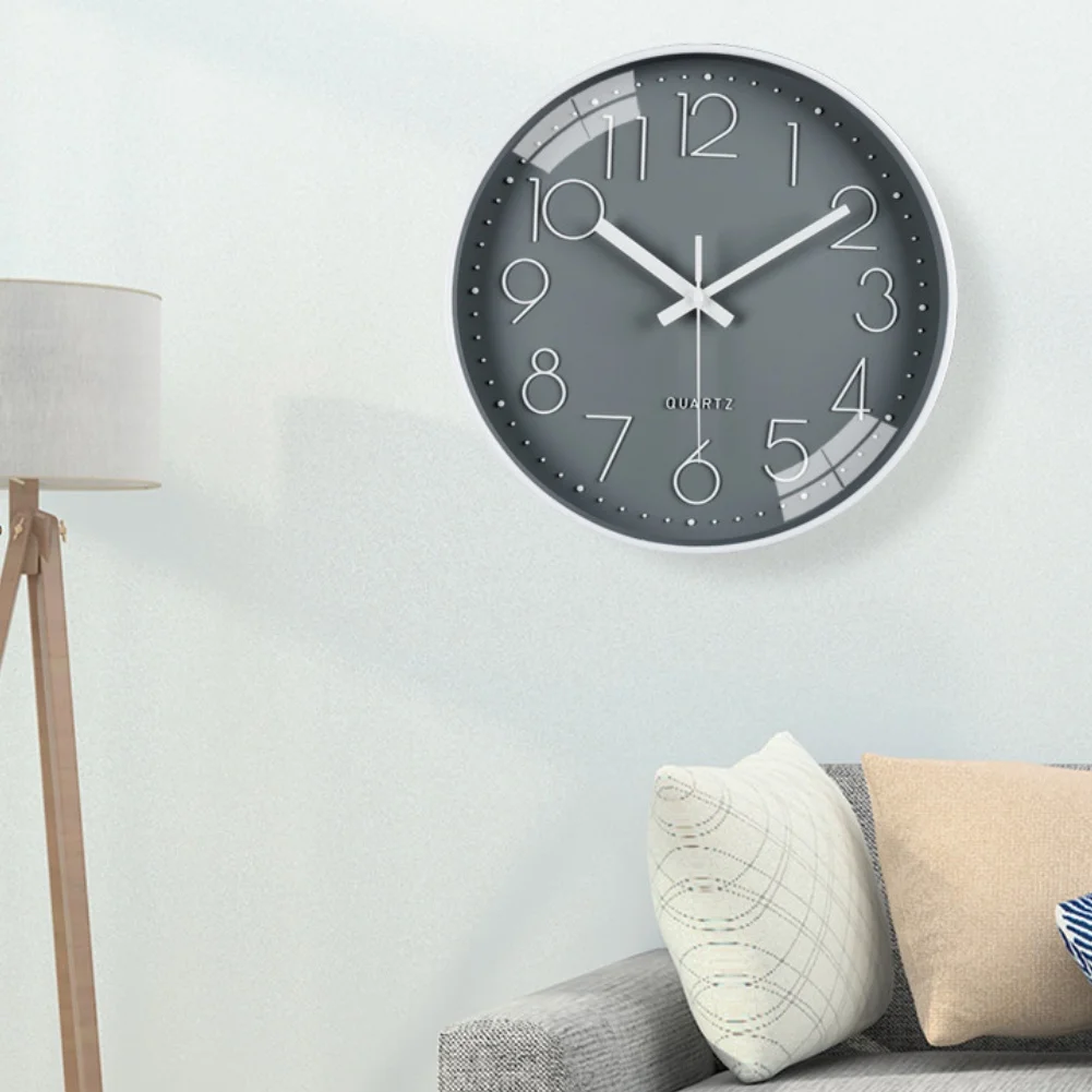 Бесшумные настенные часы с большими цифрами, кварцевый механизм на батарейках, циферблат из закаленного стекла для домашнего и офисного использования, 30 см
Бесшумные настенные часы с большими цифрами, кварцевый механизм на батарейках, циферблат из закаленного стекла для домашнего и офисного использования, 30 см
